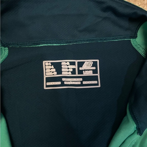 New Balance Green Long Sleeve Top - Picture 3 of 6